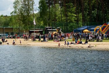 Zwiedzanie, helikopter z bliska i majówka na dojlidzkiej plaży