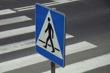 Wypadek na Baranowickiej. 62-latka trafiła do szpitala