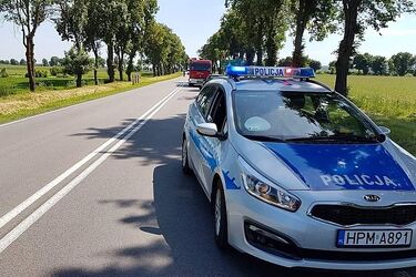 Zderzenie osobówek. Dwie osoby poszkodowane