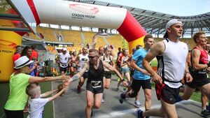 Finał IV Grand Prix Zwierzyńca. Biegacze rywalizowali na stadionie [ZDJĘCIA]