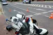 Wypadek obok Outletu. Jest ranny policjant, który zabezpieczał pielgrzymkę
