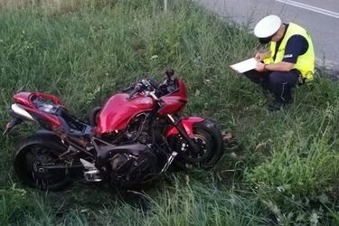 Poważny wypadek z udziałem motocyklisty