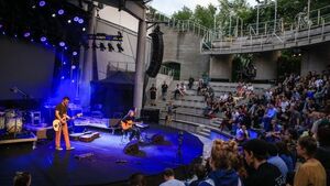 Deszcz nie spadł, amfiteatr Opery wypełnił się ludźmi. To czas Halfway Festival [ZDJĘCIA]
