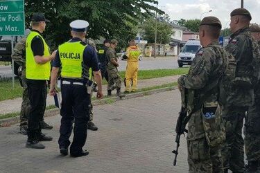 Niewybuch na terenie byłej jednostki wojskowej. Ewakuowano mieszkańców