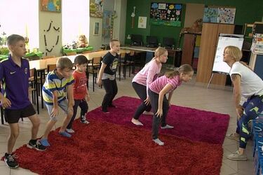 Wakacje w świetlicach. Zajęcia rzeźbiarskie, zumba i wiele innych