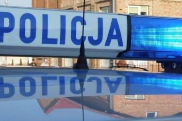 Wypadek w centrum. Mężczyźni spadli z wysokości kilku metrów. Jeden nie przeżył 