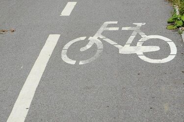 Wypadek niedaleko centrum. Rowerzysta trafił do szpitala