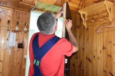 Dużo seniorów zgłasza się po pomoc w drobnych naprawach