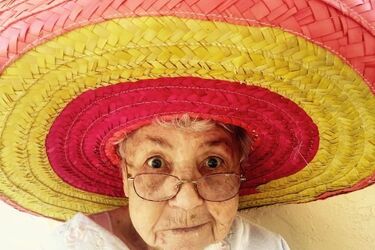 Zostań SuperBabcią lub SuperDziadkiem. Ruszyła rekrutacja do nietypowej szkoły