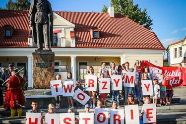 Wolontariusze to lokalni herosi. Odbyła się Studniówka Szlachetnej Paczki [ZDJĘCIA]