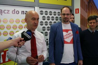 Kolejny kandydat na prezydenta zrezygnował