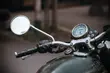 Zderzenie osobówki i motocykla. Kierowca jednośladu trafił do szpitala