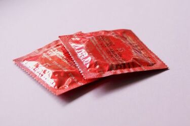 Prezerwatywy dostępne w urzędach i szkołach - taki pomysł ma kandydatka do sejmiku