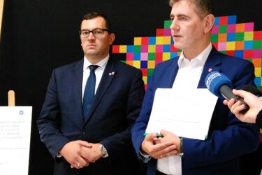 Z funduszami unijnymi nie ma żadnych problemów - samorząd odpowiada ministrowi