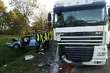Kobieta wjechała wprost pod tira. 2 osoby ranne