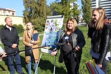 Piesuary, kosze na psie odchody i ogródki dla tych zwierząt - kolejne wyborcze zachęty