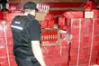 Kontrabanda ukryta w tirze. Brykiet maskował lewe papierosy