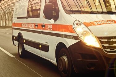 Koparka uszkodziła rurę z gazem. Trwa ewakuacja