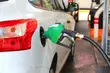 Paliwo powinno drożeć. Nie drożeje, bo zbliżają się wybory?