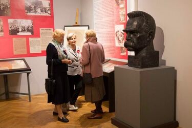 Bezpłatne zwiedzanie wystaw i spacer historyczny. Co można robić 11 listopada?