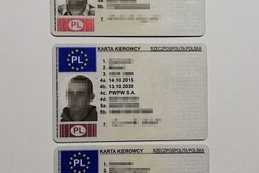 Jeździł na cudzych kartach kierowcy. Dostał 34 mandaty