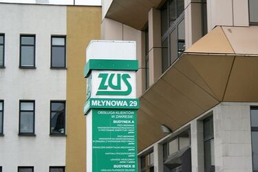 ZUS będzie czynny dłużej. Petentów obsłuży również w sobotę