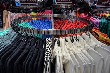 Ceny żywności i usług. Co najbardziej drenuje kieszenie?