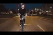 Azyl na dachu wieżowca i pogoń za marzeniami