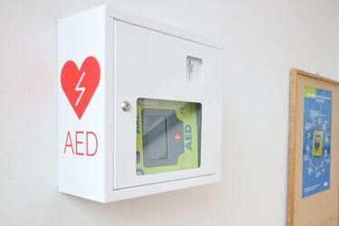 W Białymstoku pojawił się kolejny defibrylator 