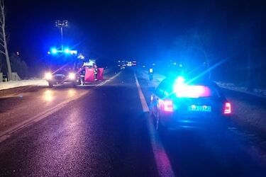Śmiertelny wypadek w Grabówce. Jeden z mężczyzn został potrącony dwukrotnie