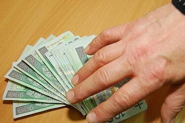 Mieszkanka Łomży straciła 30 tys. zł. Została oszukana