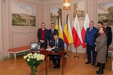 Studniówka Miejska odwołana. Polska pogrążona w żałobie