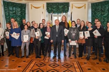 25 osób zrealizuje ciekawe projekty. Prezydent wręczył stypendia