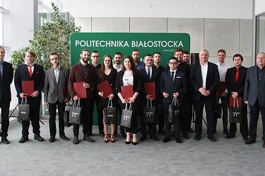 Łaziki, bolidy i co jeszcze? Pomysły studentów docenione