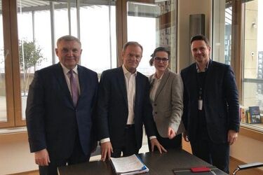 Spotkanie samorządowców w Brukseli. Prezydent Truskolaski rozmawiał z Donaldem Tuskiem
