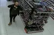 Ukradł drogie perfumy i groził pracownikowi ochrony