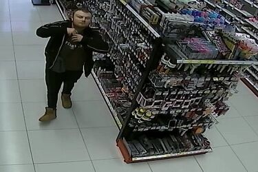 Ukradł drogie perfumy i groził pracownikowi ochrony