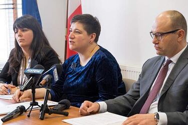 Urząd rusza do pracy. Ogłosił prawie 400 konkursów i ponad 60 naborów pozakonkursowych