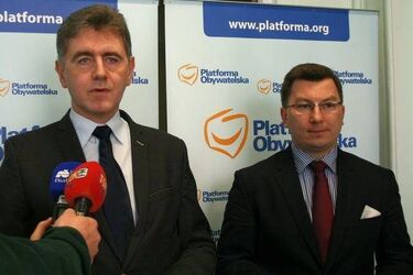 Opozycja dopytuje marszałka, dlaczego jest tak zmienny