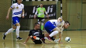 Mecz pełen emocji. Wicemistrz pokonany [ZDJĘCIA]