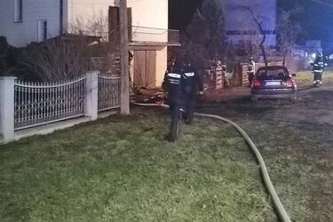 Najpierw awantura, później pożar. Policjanci uratowali 4 osoby