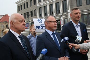 Ostatni będą pierwszymi? Jacek Protas zachęca do głosowania