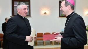 W wielu parafiach będą nowi proboszczowe. Arcybiskup wręczył nominacje [ZDJĘCIA]