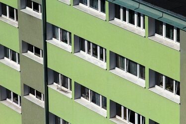 4-latek siedział na parapecie. Rodzice myśleli, że śpi