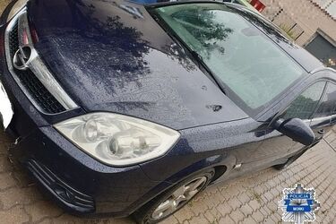 Ukradli dwa auta i rower. Odpowiedzą przed sądem