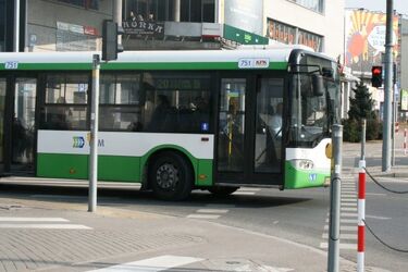 Mnóstwo zgromadzeń w weekend. Ulice będą zamknięte, autobusy pojadą inaczej