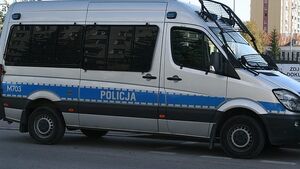 Rozpoznajesz te osoby? Policja prosi o pomoc w ustalaniu tożsamości [ZDJĘCIA]