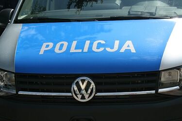 Wjechał w ogrodzenie. Był kompletnie pijany