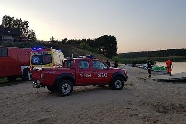 Tragedia na jeziorze. Utonął, ratując żonę