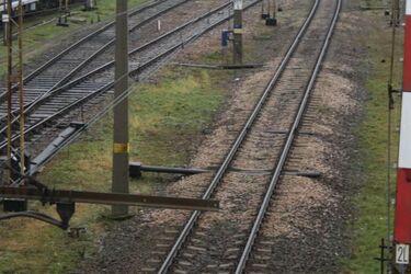 Uwaga – zmienia się rozkład pociągów. Na dwóch trasach będą wprowadzone zastępcze autobusy